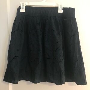 Hollister L Navy Eyelet skirt with navy lining; elastic at waist